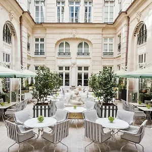 ***** Hotel De Crillon Francja